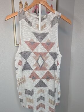 It Clout Los Angeles Aztec Geometric Knit Tank Top
